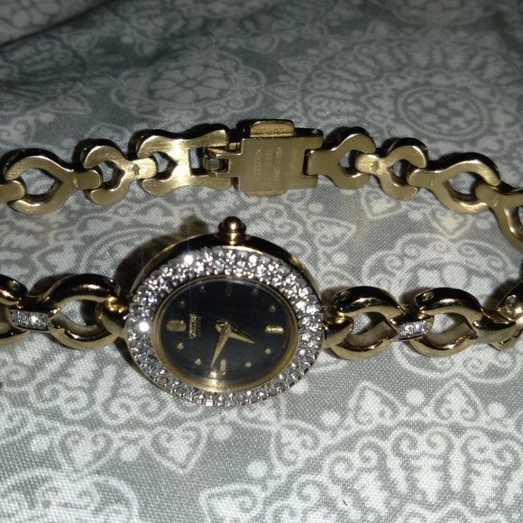 Ladies Citizen Eco-Drive w/ Swarovski Crystals and black dial - Picture 6 of 9